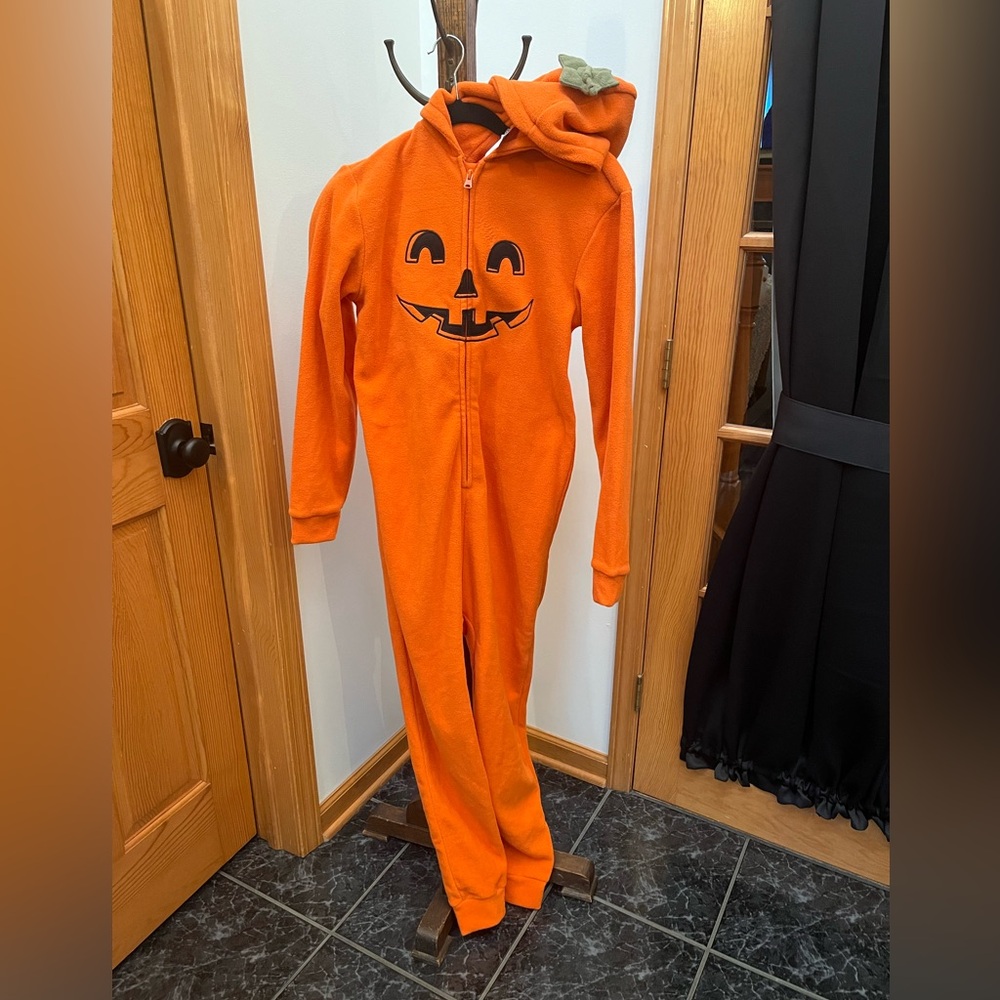 Old Navy XS Pumpkin Onesie Zip Up With Hood NWT